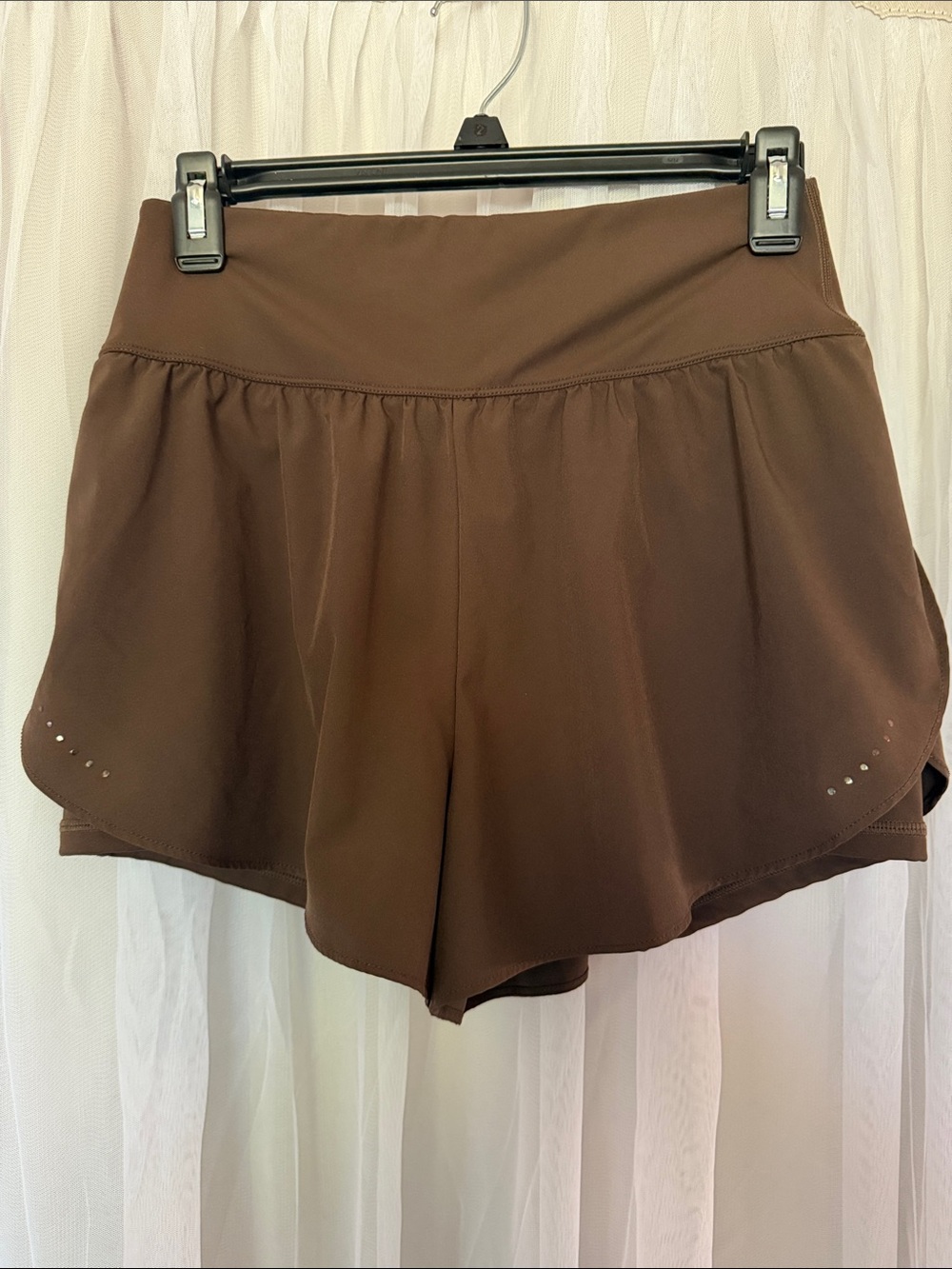HALARA Brown High-Waist Athletic Shorts NWOT, built in shorts